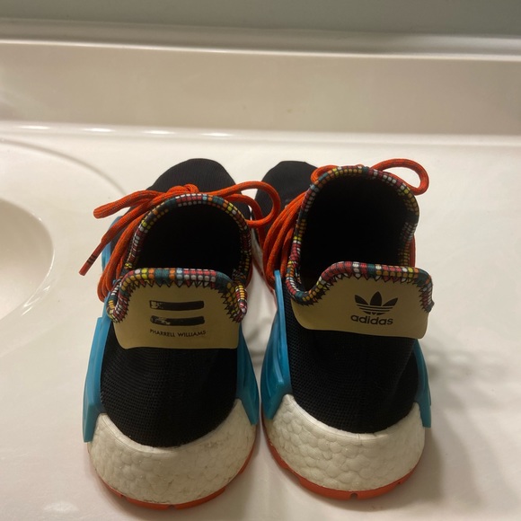 Adidas Pharrell Williams Human Races. 10.5. - Picture 3 of 4